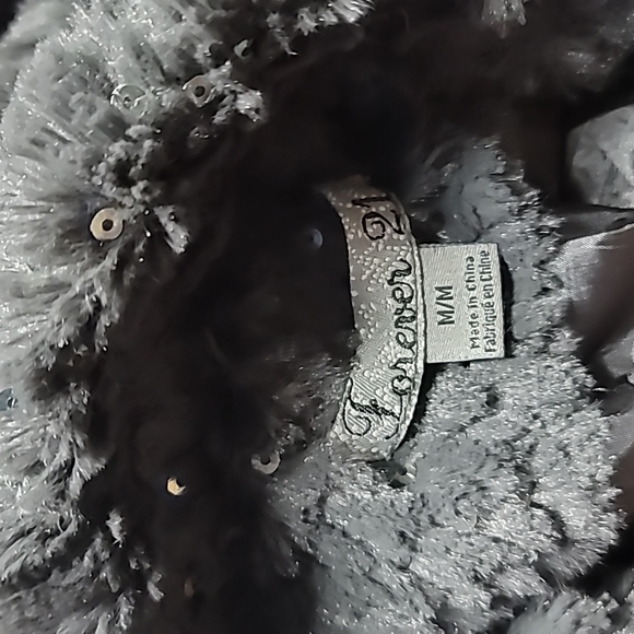 Size medium cardigan from forever 21 - Picture 5 of 6